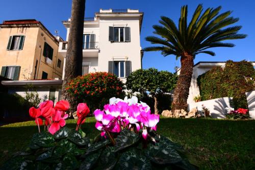 Casa Giulia Azzurra Sirena — 4-Star Luxury Hotel in Naples, Italy