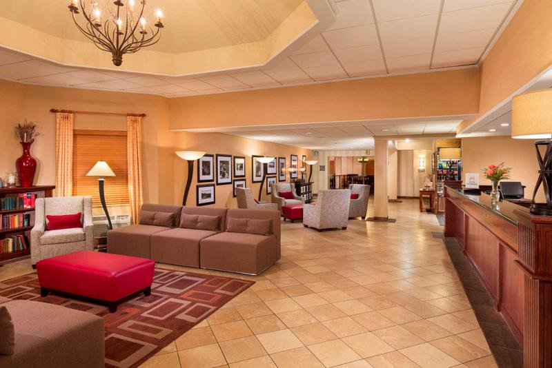 DoubleTree by Hilton Hotel Vancouver - photo 12