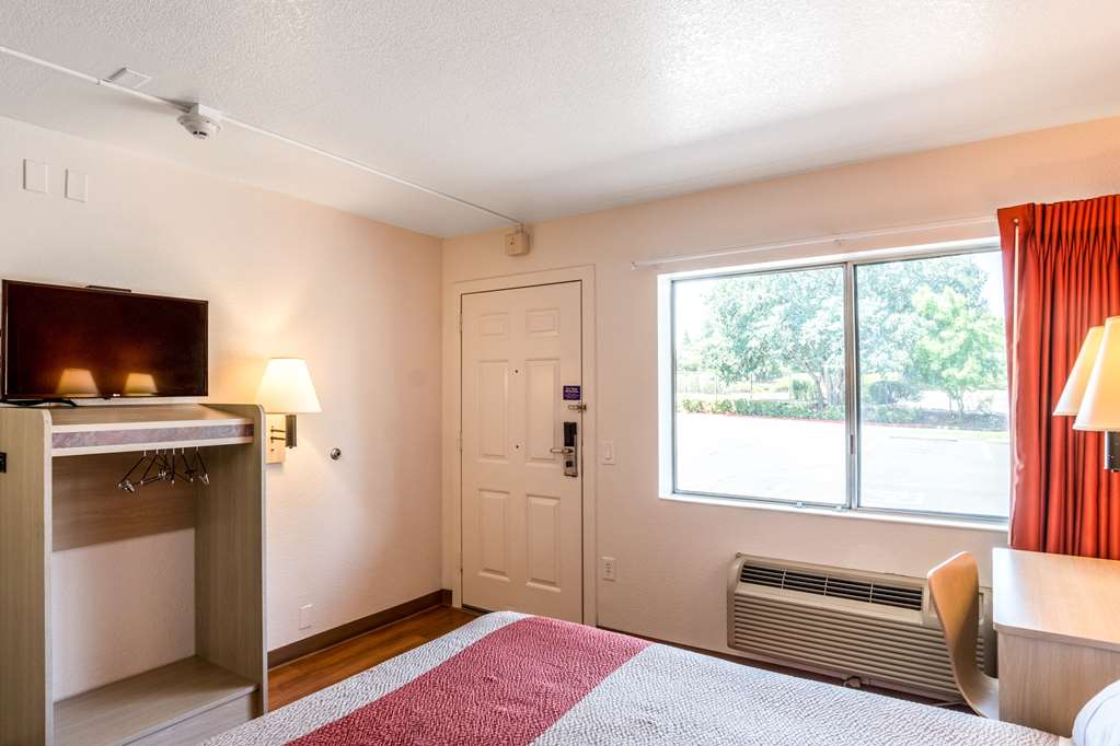 Motel 6 Redding CA Central - photo 12