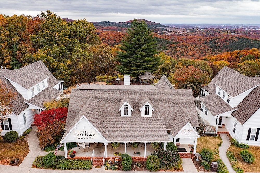 The Bradford - carbon neutral hotel in Branson