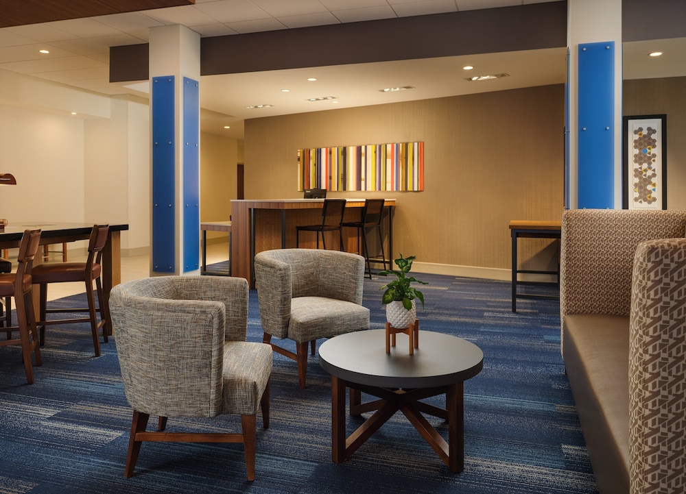 Holiday Inn Express & Suites Lockport by IHG - photo 39