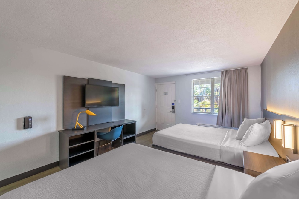 Motel 6 Ocala FL Conference Center - photo 15