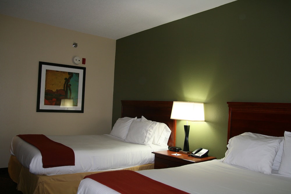 Holiday Inn Express & Suites Greenville by IHG - photo 15