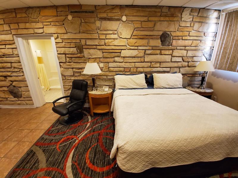 Jefferson Hills Motel - photo 26