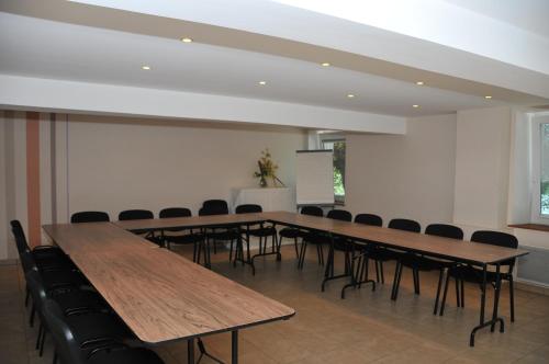 Hotel Restaurant O2 Saone — Reyrieux