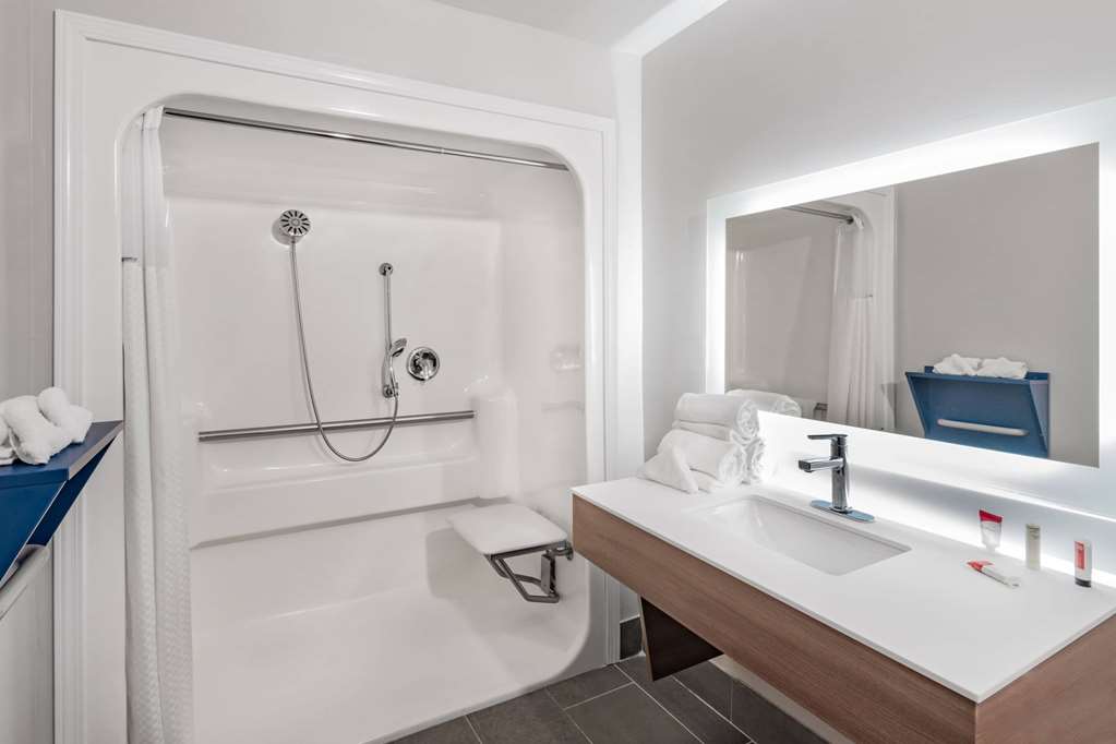 Microtel Inn & Suites By Wyndham Athens - photo 18