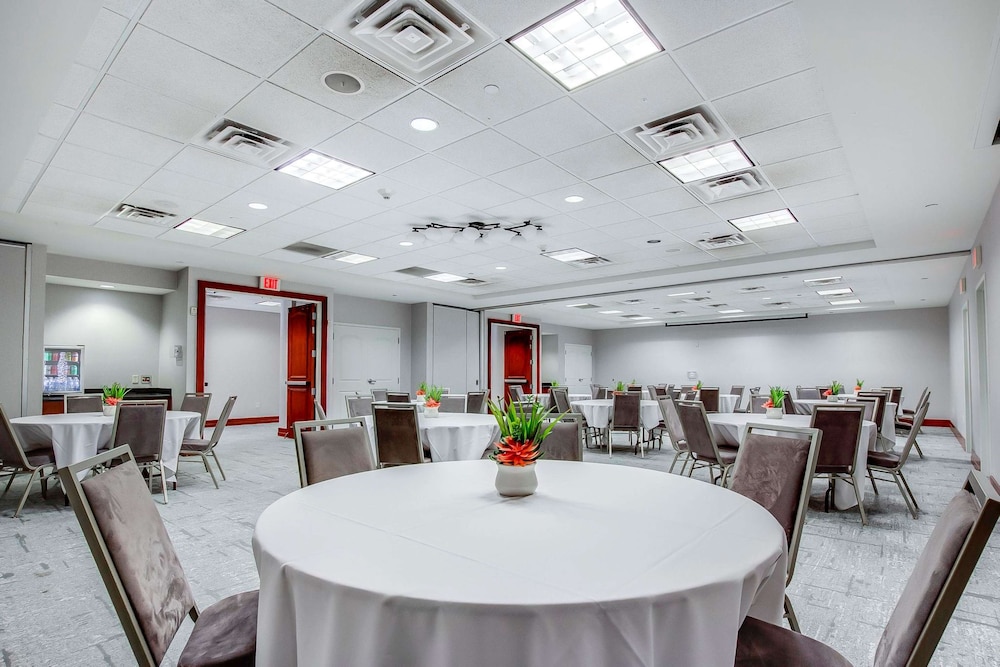 Hilton Garden Inn Louisville Northeast - photo 83