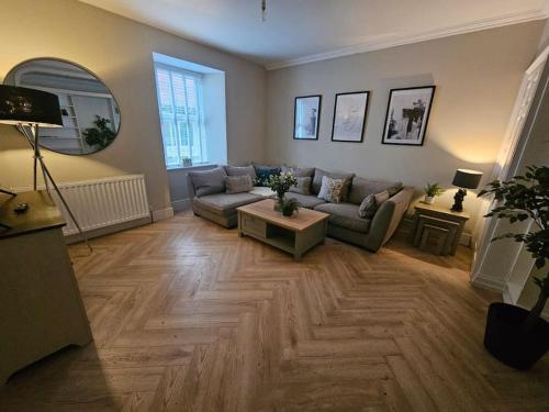 Hollyjess Hoose — Stranraer
