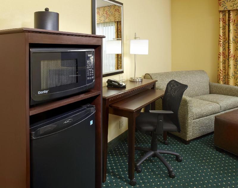 Hampton Inn & Suites Clearwater St. Petersburg Ulmerton Road FL - photo 9