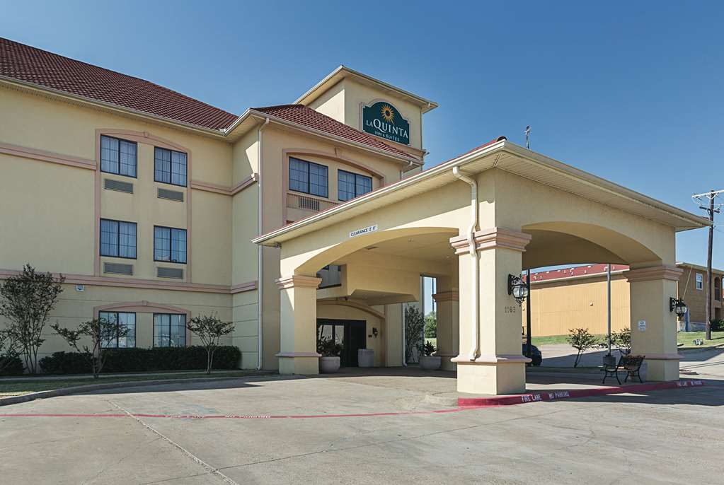 La Quinta Inn & Suites by Wyndham Alvarado - photo 5