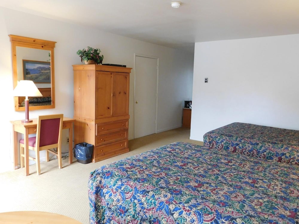 Pacific Gardens Inn - photo 11