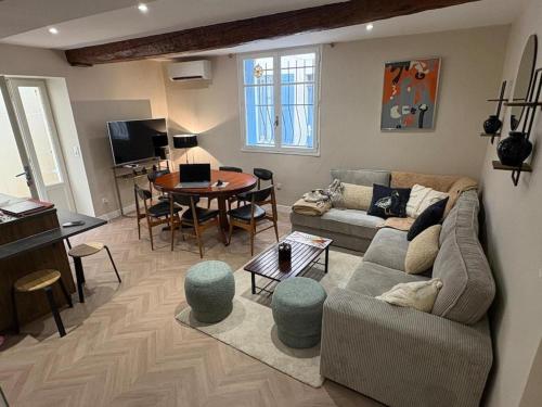 La Petite Étoile d’Avignon in Avignon, France