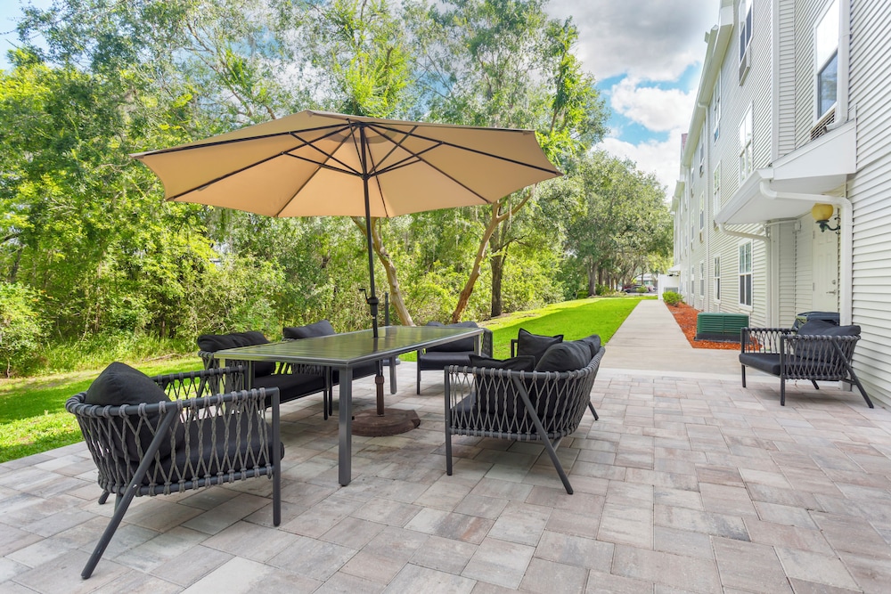 MainStay Suites Tampa Moffitt USF - photo 24