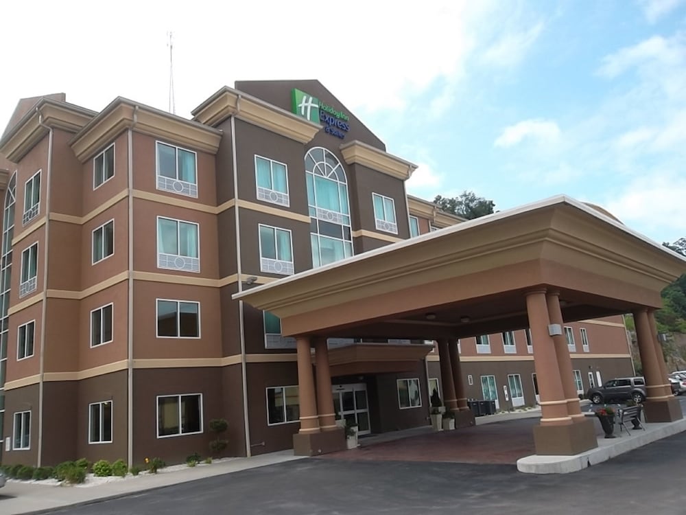 Holiday Inn Express Hotel & Suites Hazard by IHG - photo 43