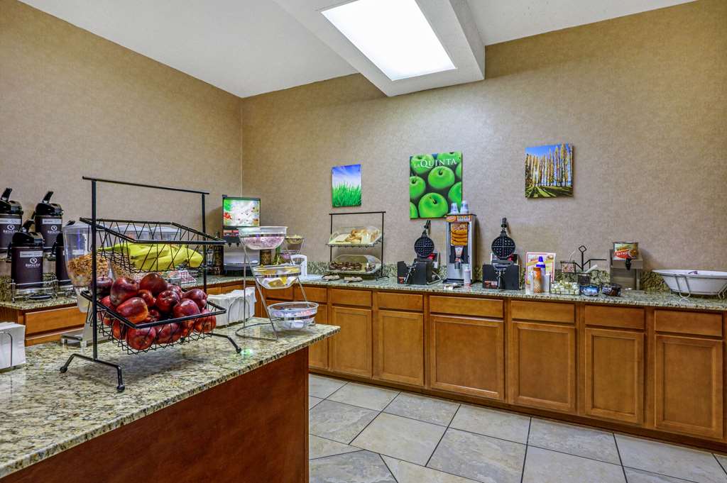 La Quinta Inn by Wyndham Columbia SE Fort Jackson - photo 38