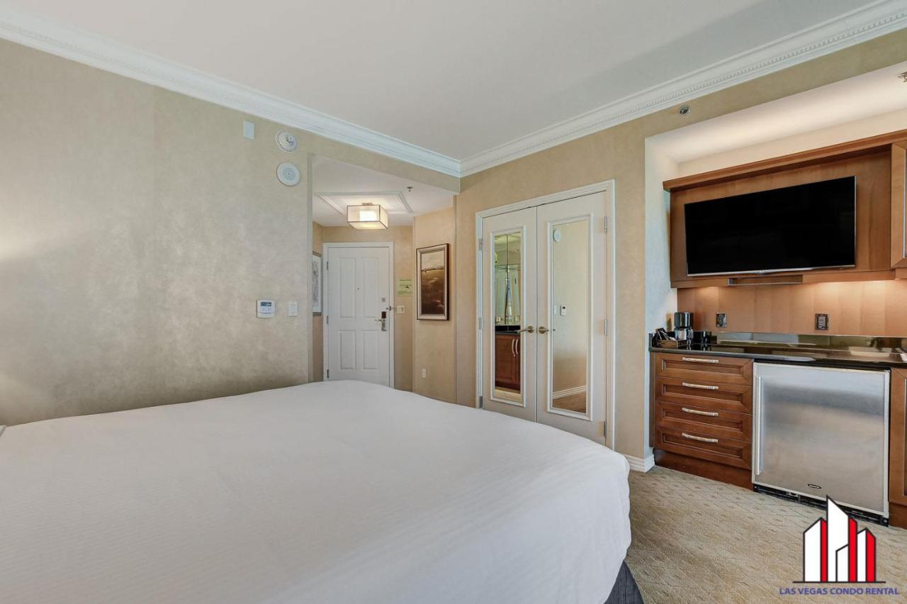 MGM Signature 20 618 Jacuzzi Studio