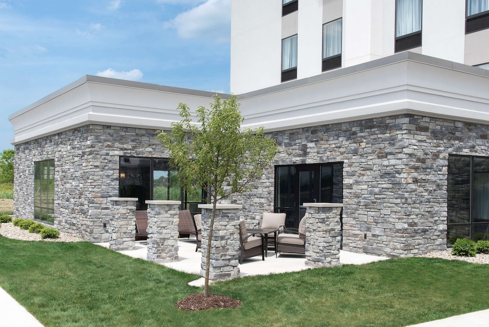 Hampton Inn & Suites Michigan City - photo 24