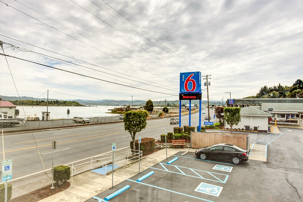 Motel 6 Coos Bay OR - photo 2