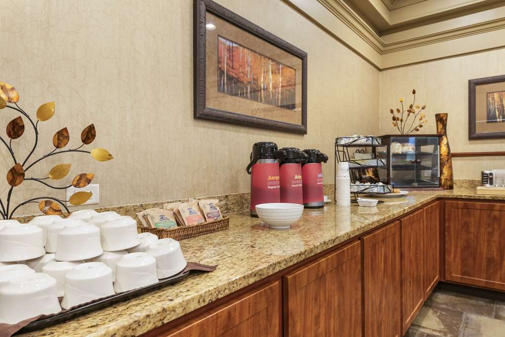 Best Western Plus Ramkota Hotel - photo 35