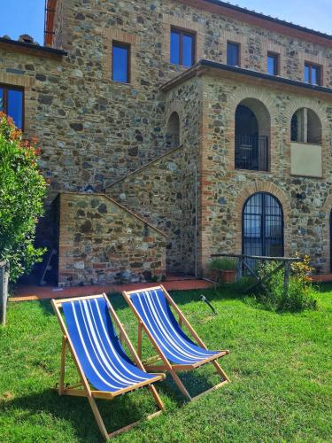 Casa Luna Home in Dreamy Tuscany — 4-Star Luxury Hotel in Volterra, Italy