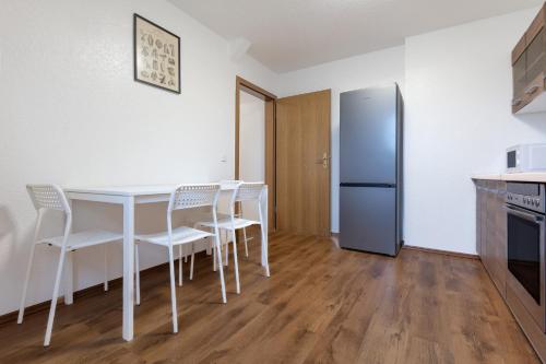 Duisburg 2 Schlafzimmer Monteurwohnung Vollausgestattete Küche WIFI — 4-Star Luxury Hotel in Duisburg, Germany