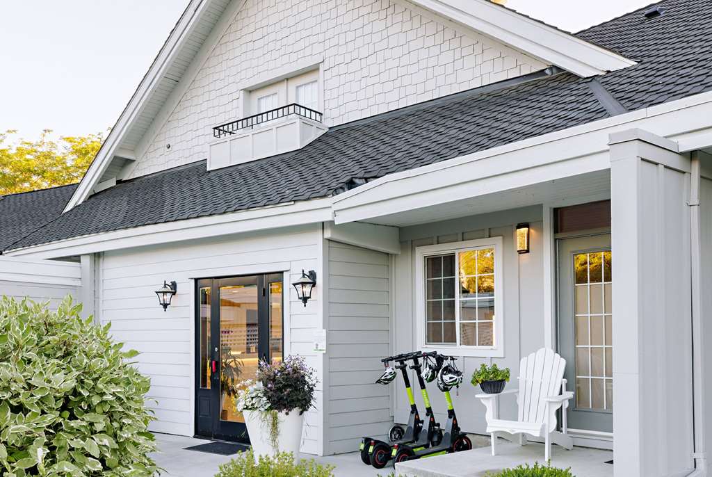 Balcomo a Ramada by Wyndham in Penticton, Canada