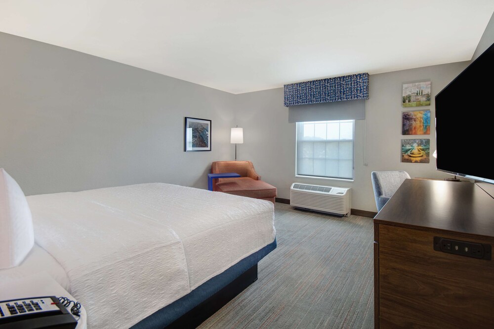 Hampton Inn & Suites Yonkers - photo 12