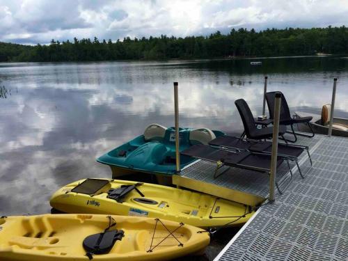 Idyllic Wooded Lakeside Retreat — Wolfeboro — photo 4