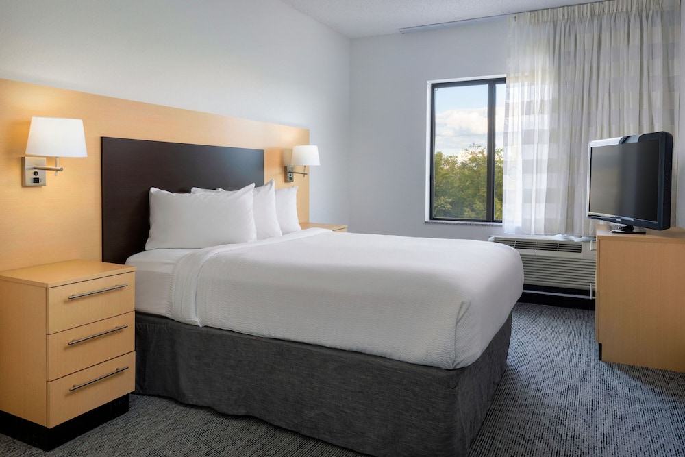 TownePlace Suites York - photo 23