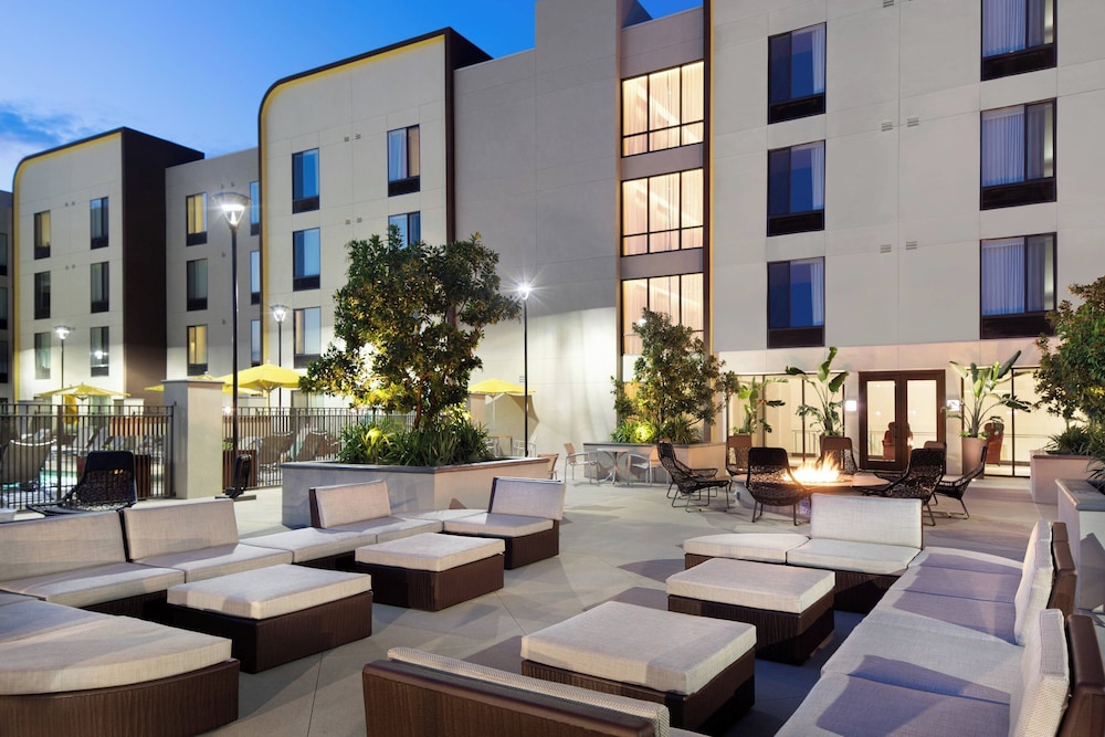 SpringHill Suites Los Angeles Burbank Downtown - photo 57