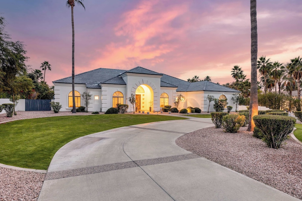 Sunridge by Avantstay Glorious Scottsdale Estate w Pool Hot Tub Ping Pong & Pool Table - photo 37