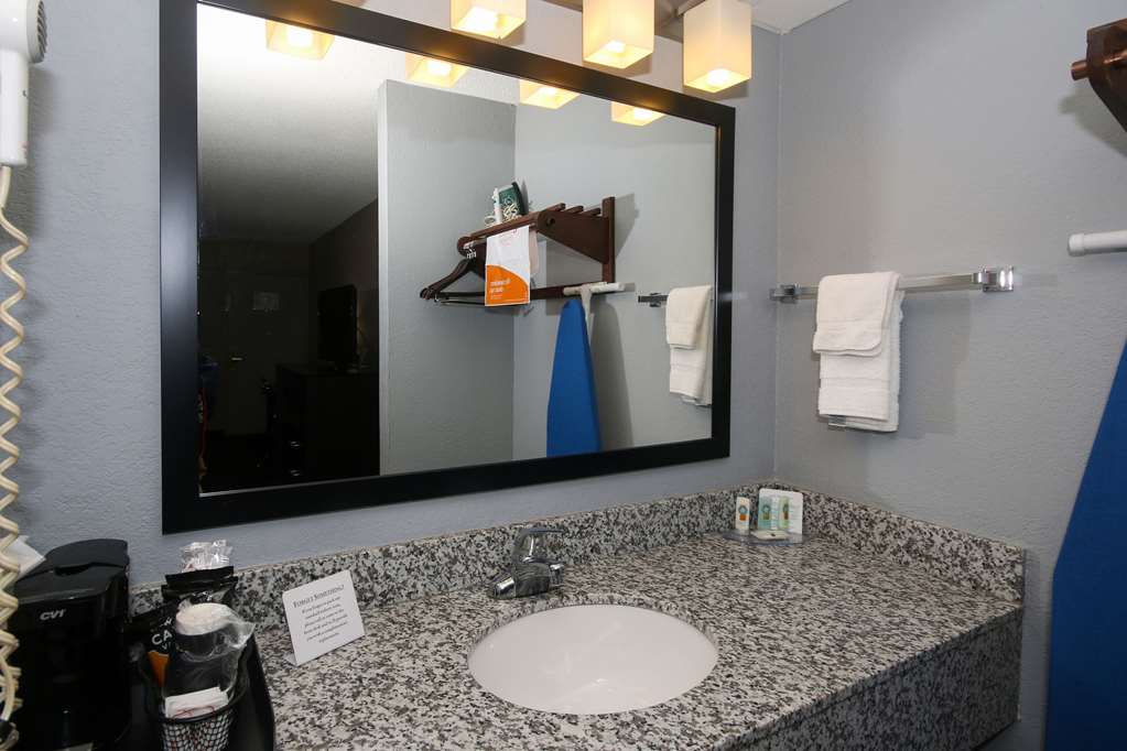Quality Inn Clinton Laurens I 26 - photo 14
