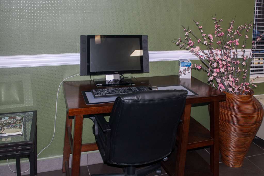 Quality Inn North Vernon near Hwy 50 - photo 24