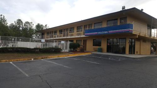 Americas Best Inn Macon - photo 20
