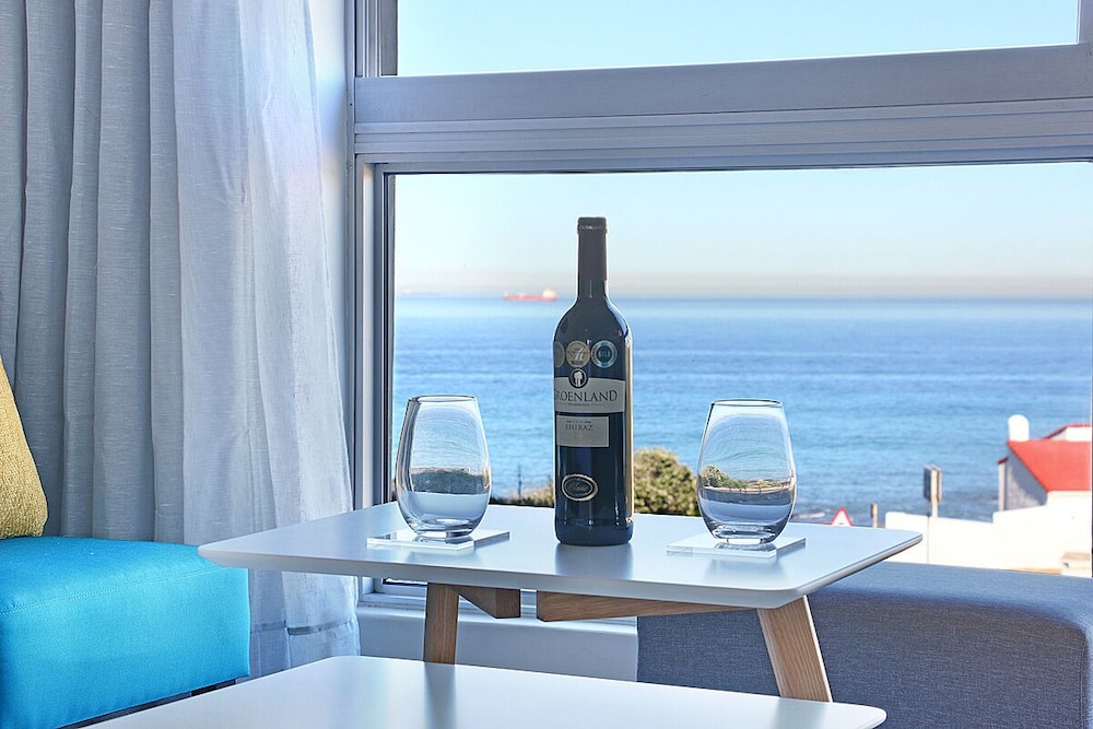 202 Blouberg Heights — 4-Star Luxury Hotel in Cape Town, South Africa