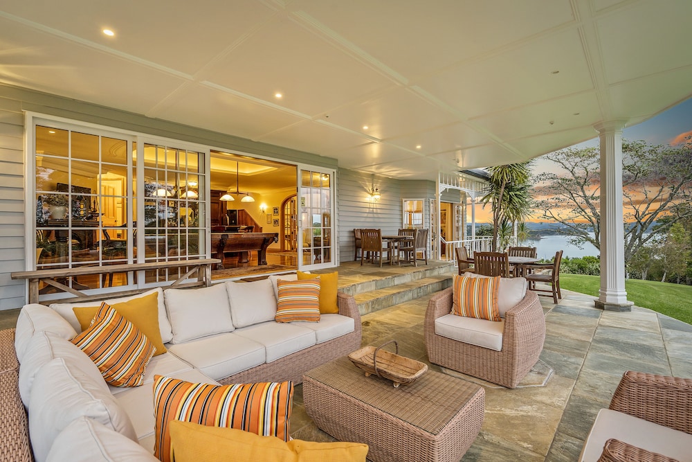Matauwhi Bay Manor — Paihia — photo 3
