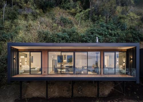 Crystal Waters - carbon neutral hotel in Queenstown