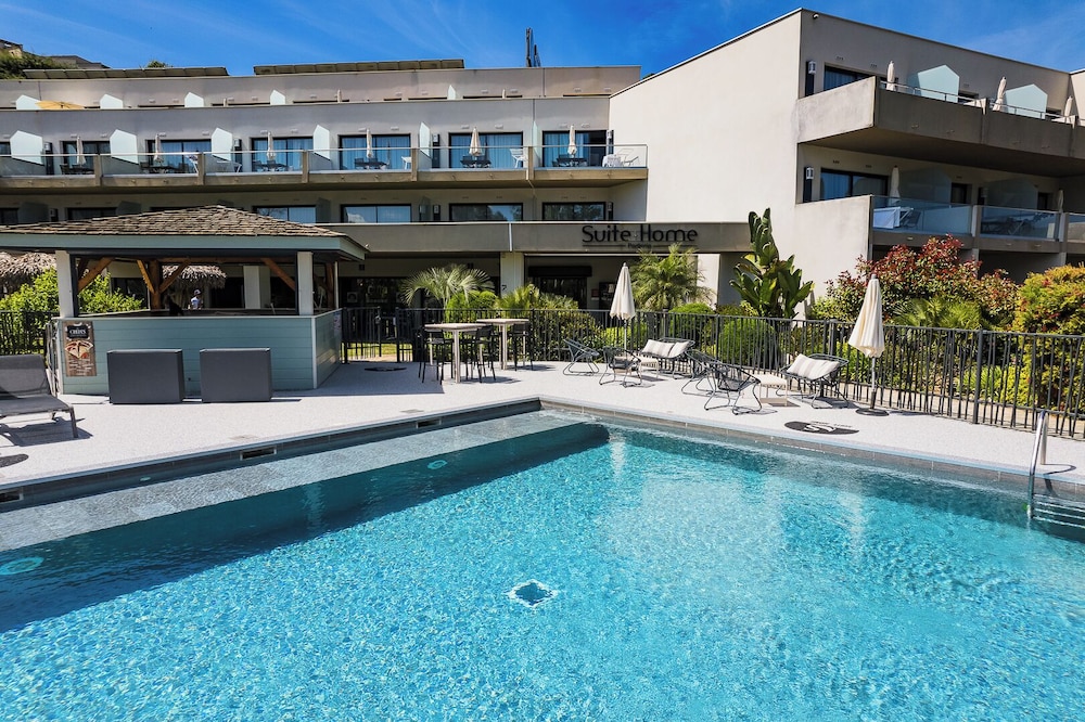 Suite Home Porticcio — 4-Star Luxury Hotel in Grosseto-Prugna, France