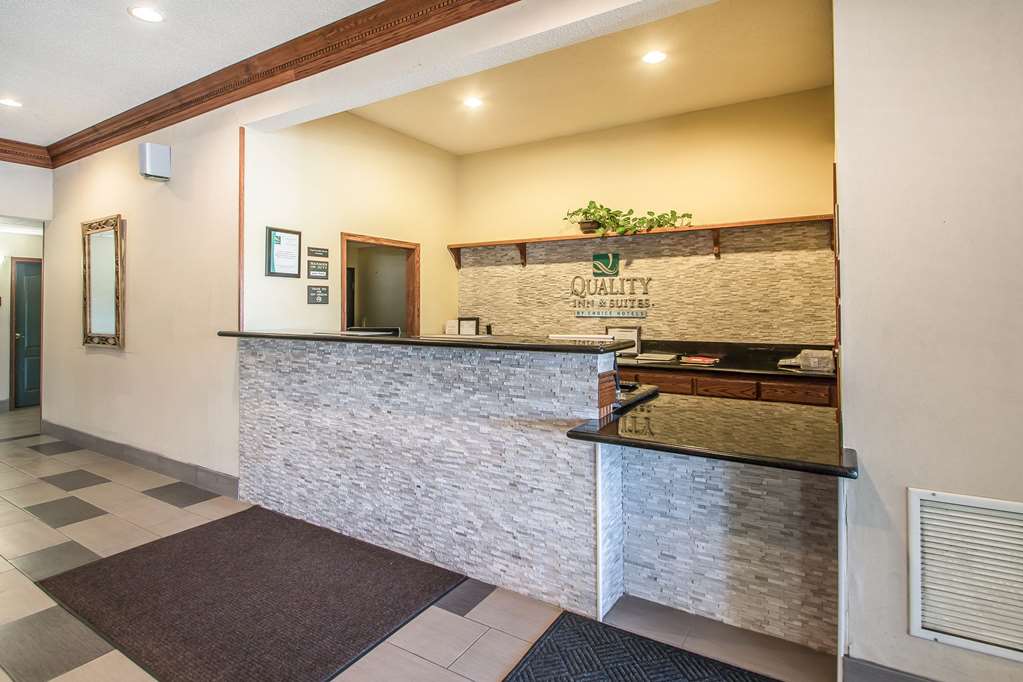 Quality Inn & Suites East Troy I 43 - photo 3