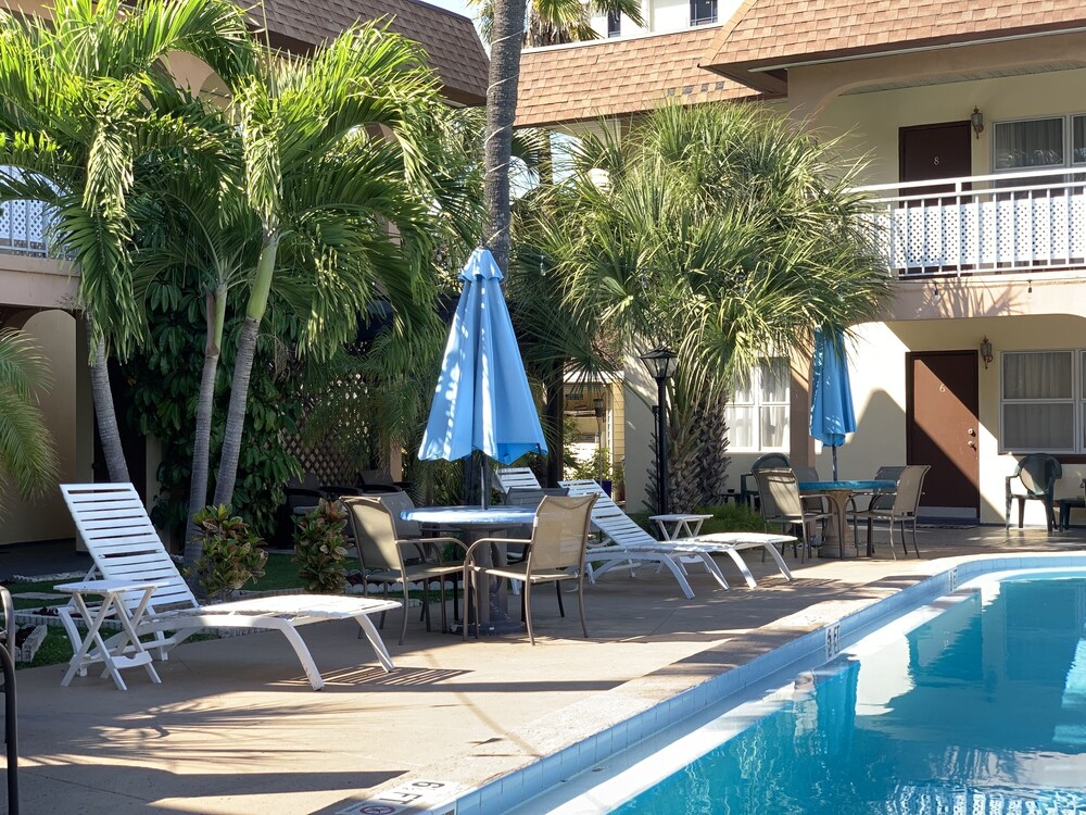 Echo Sails Motel - photo 61