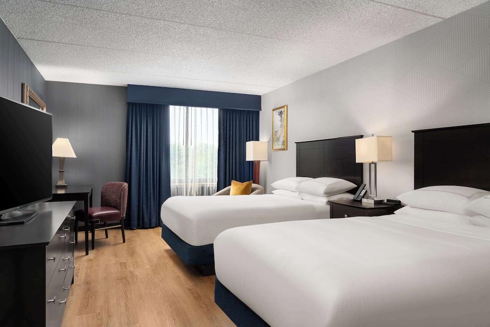 DoubleTree by Hilton Hartford Bradley Airport — Windsor Locks — photo 5