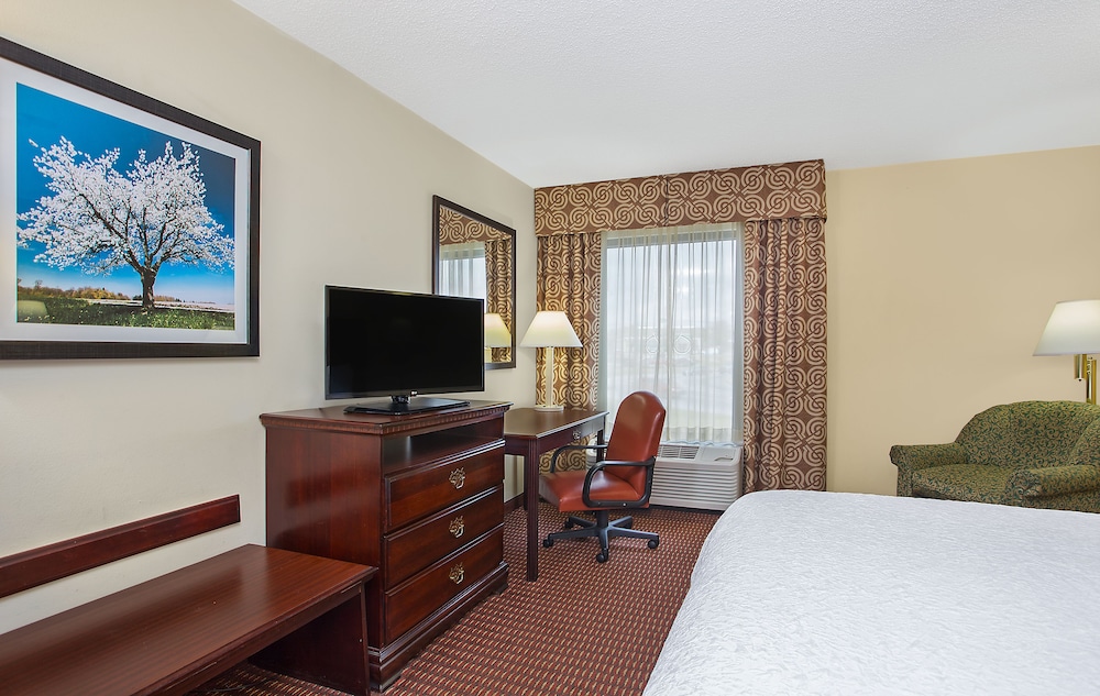 Hampton Inn Conyers - photo 10