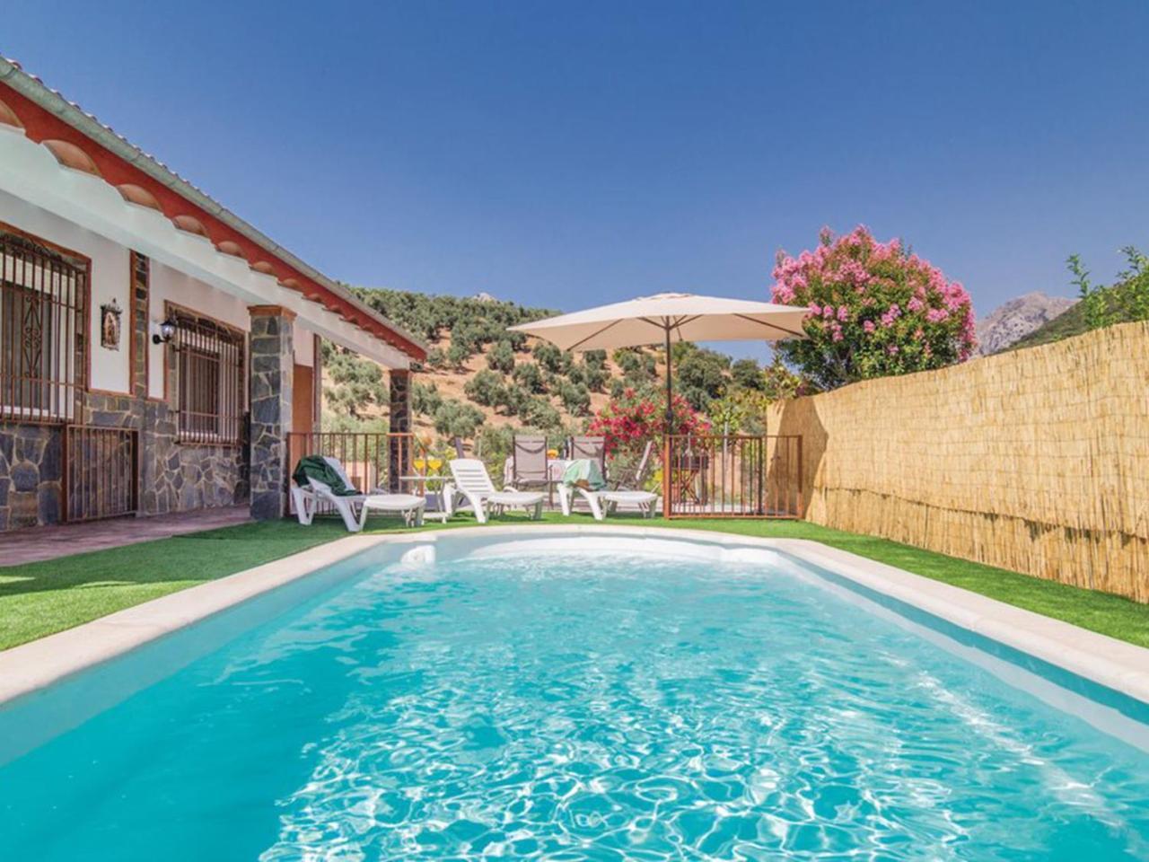 Holiday Home las Tijeras by Interhome — 4-Star Luxury Hotel in Rute, Spain