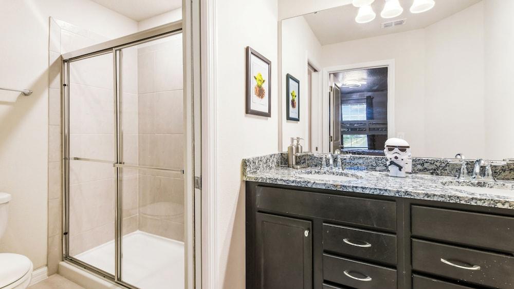 Spacious Home: Private Pool & Resort Access - photo 8