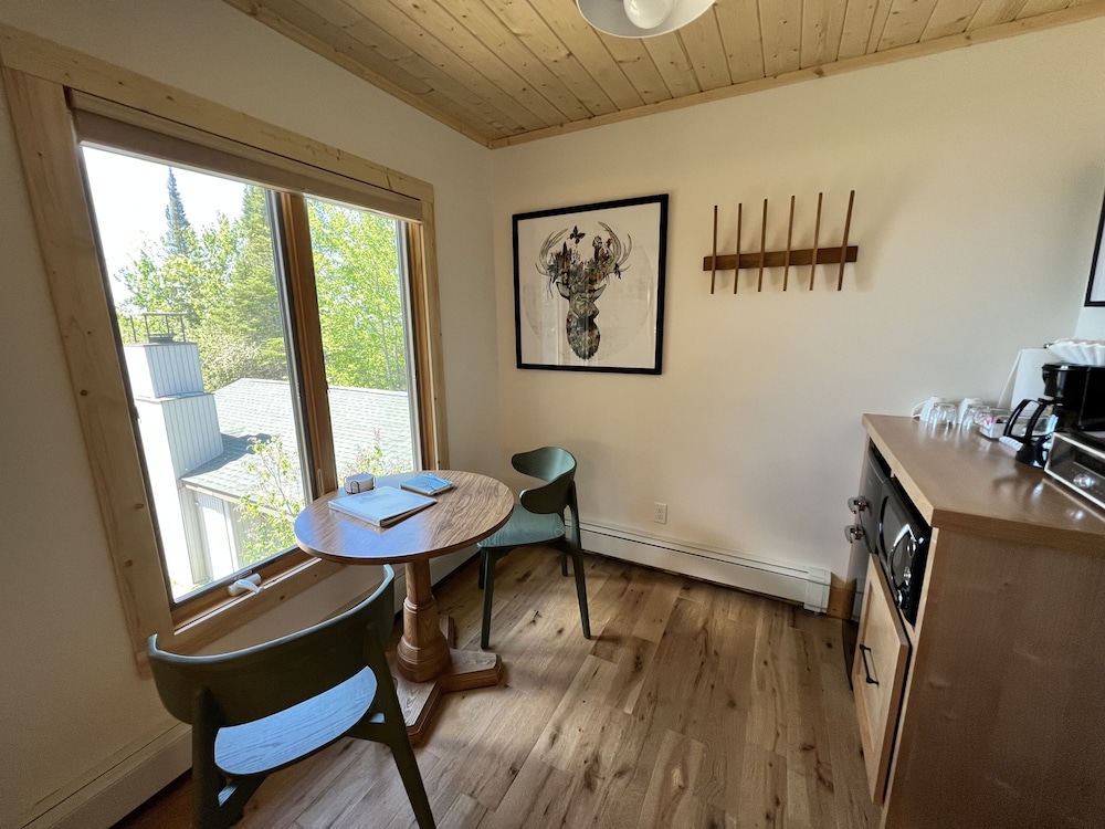 Thomsonite Beach Inn - photo 62