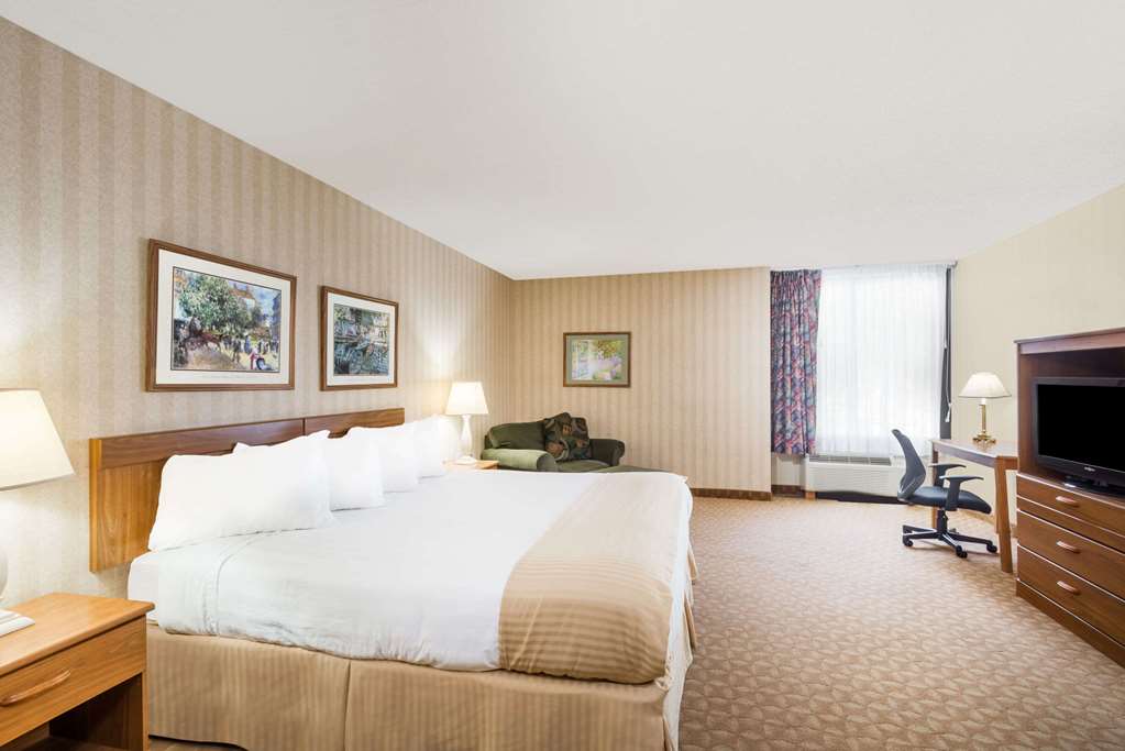 Ramada by Wyndham Watertown Thousand Islands NY - photo 12