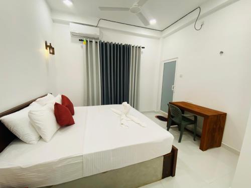 Lavish — Weligama — photo 4