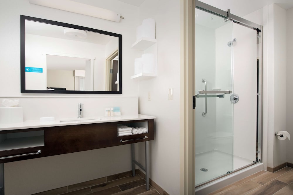 Hampton Inn & Suites San Antonio Lackland AFB SeaWorld - photo 18