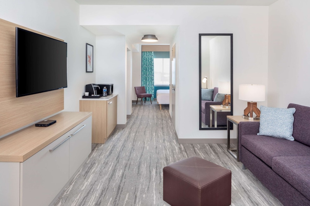 Hilton Garden Inn Miami Airport West - photo 11