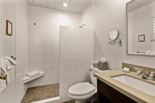 El Pueblo Inn - photo 22